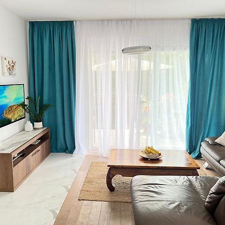 Apartments Тиват Екстер'єр фото