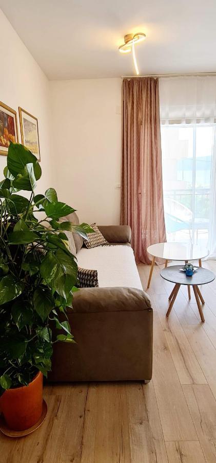 Apartments Тиват Екстер'єр фото
