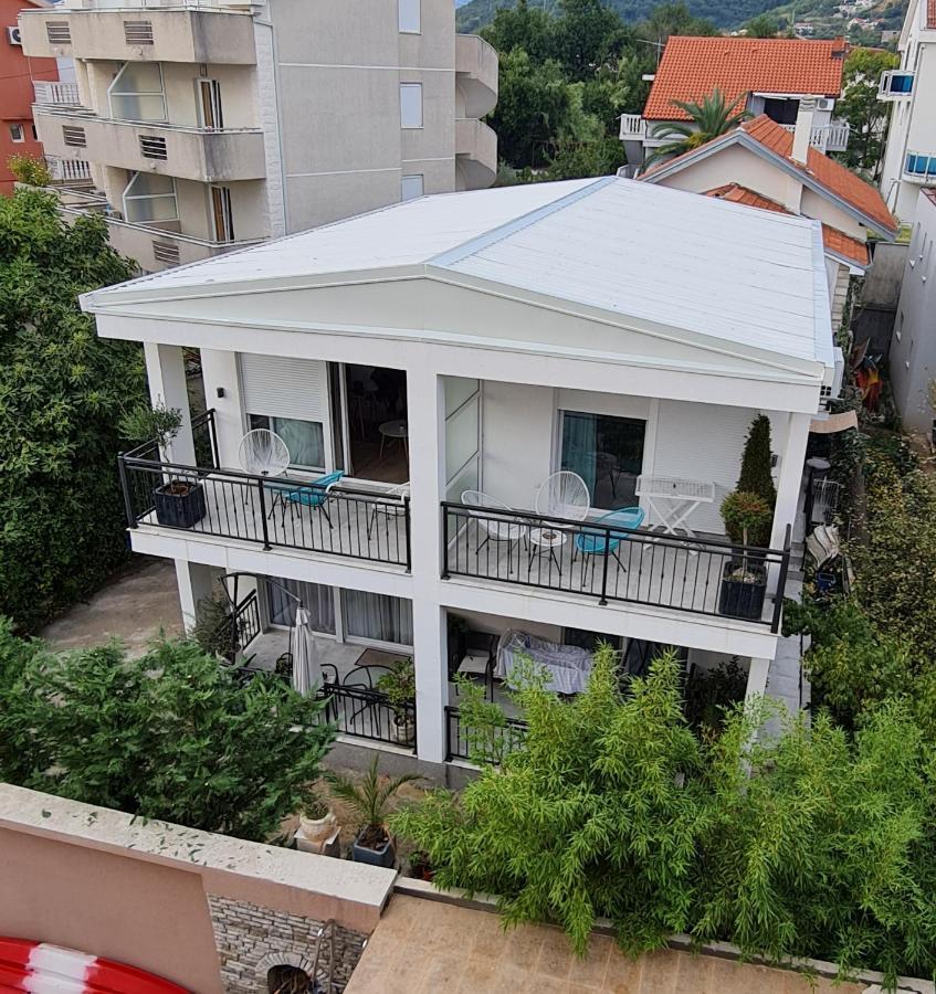 Apartments Тиват Екстер'єр фото