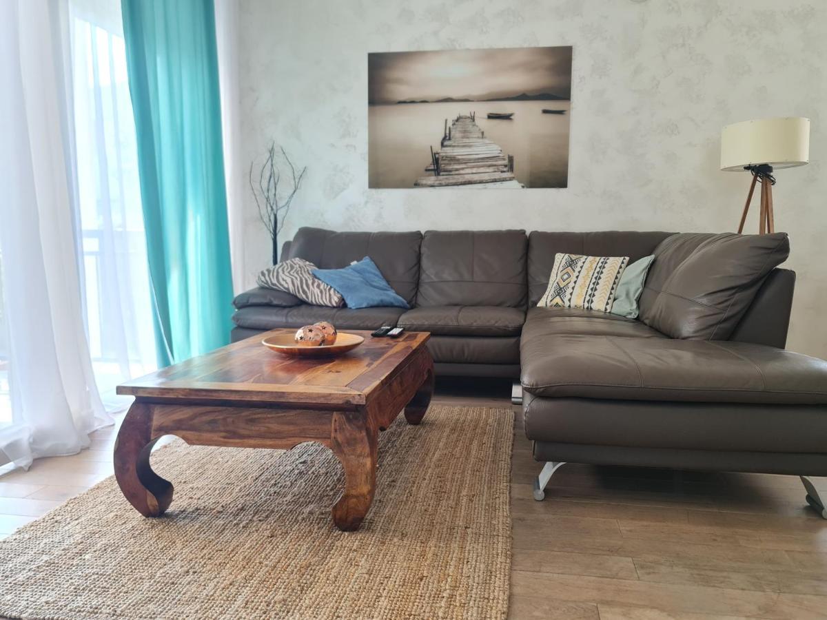 Apartments Тиват Екстер'єр фото