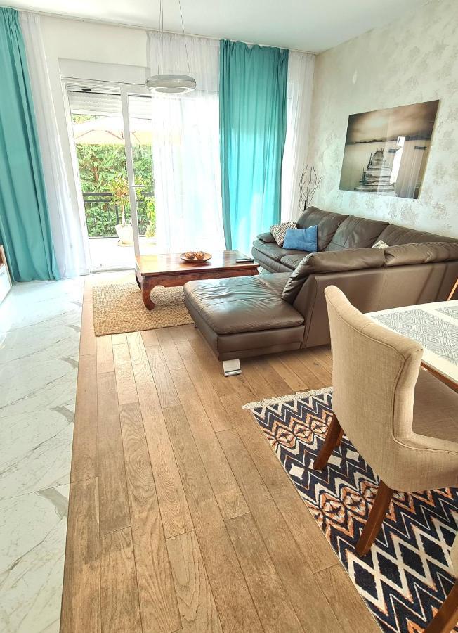 Apartments Тиват Екстер'єр фото