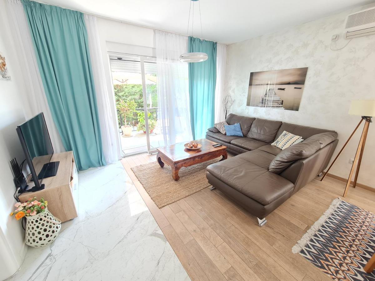 Apartments Тиват Екстер'єр фото