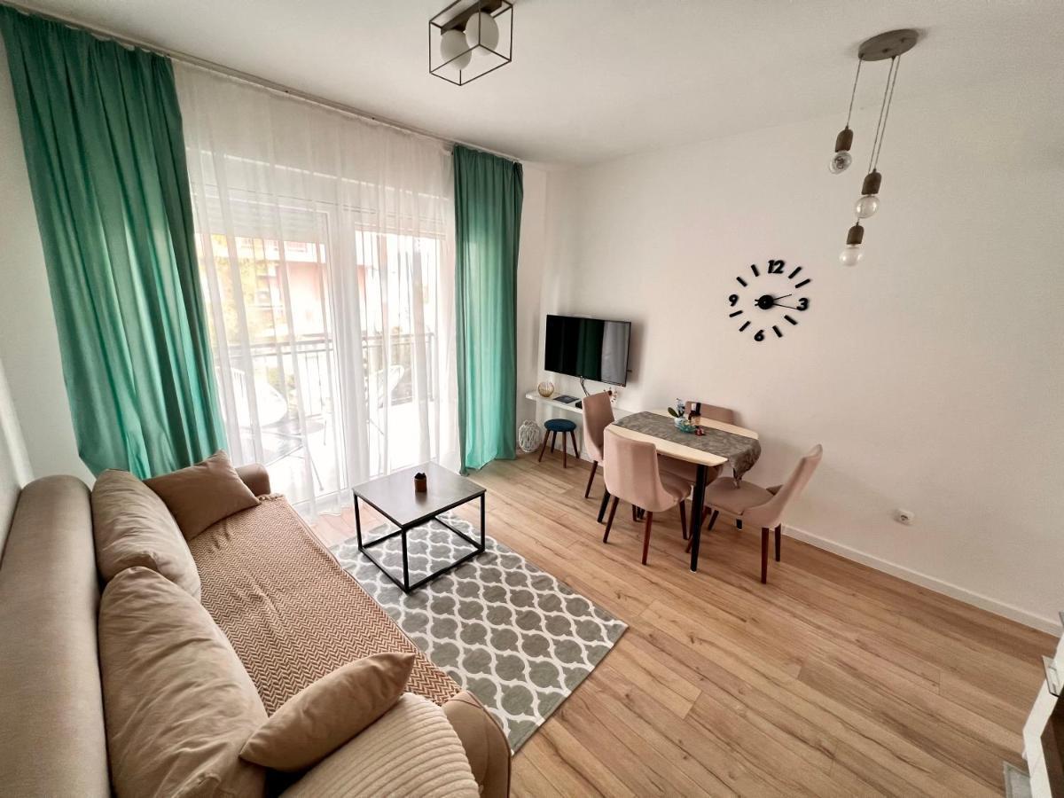 Apartments Тиват Екстер'єр фото