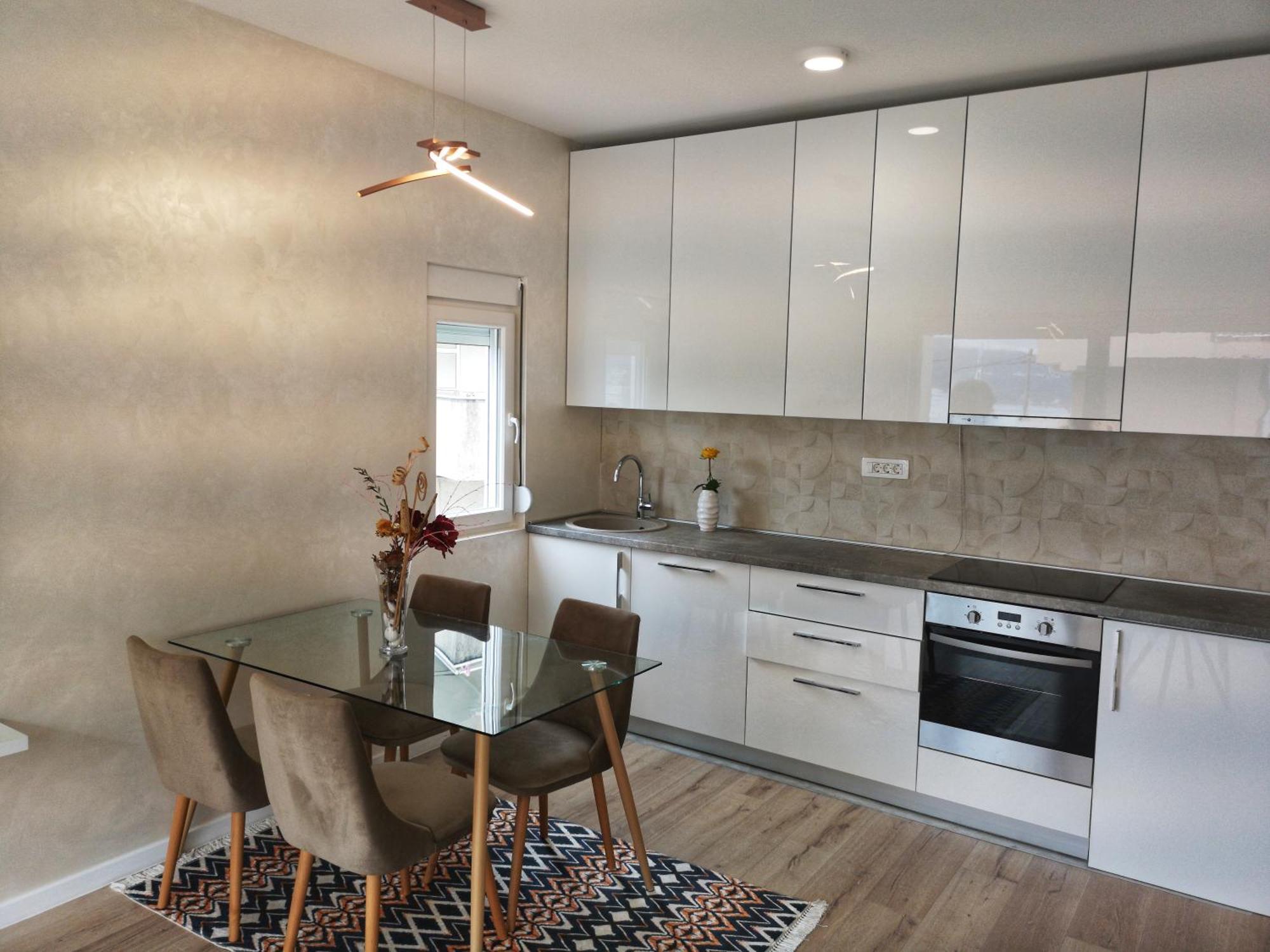 Apartments Тиват Екстер'єр фото