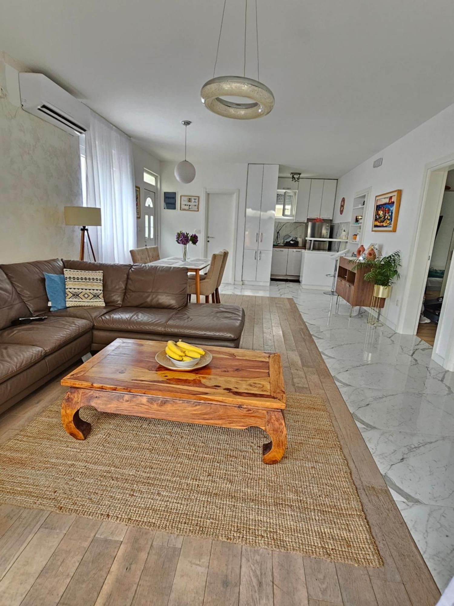 Apartments Тиват Екстер'єр фото